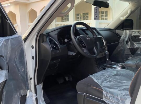 Nissan patrol LE 2024 base option Gcc