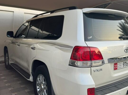 Toyota Land cruiser VXR 2008 Gcc full option