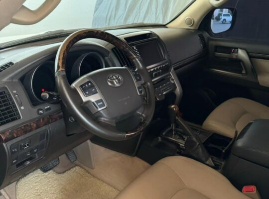 Toyota Land cruiser VXR 2008 Gcc full option