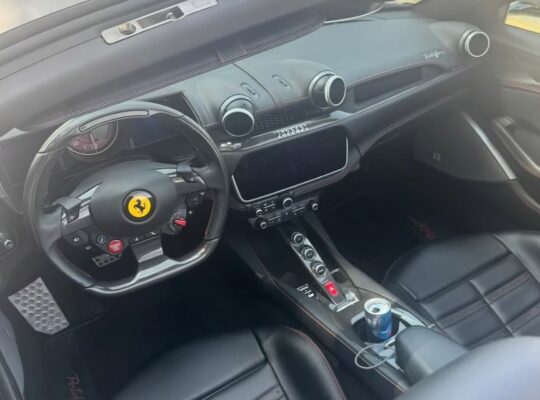 Ferrari Portofino 2020 full option in good conditi