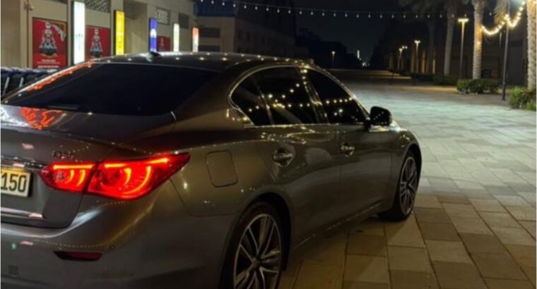 Infiniti Q50 luxury 2014 in good condition AWD