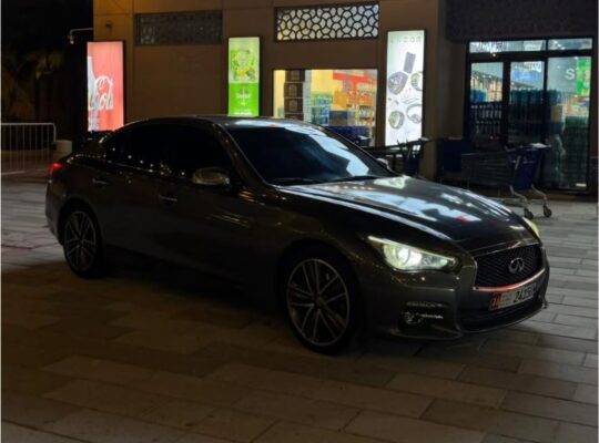 Infiniti Q50 luxury 2014 in good condition AWD