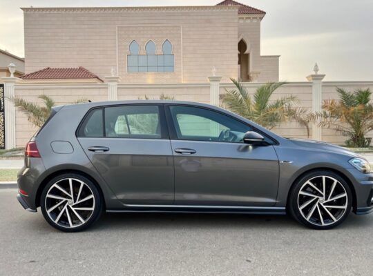 Volkswagen Golf R 2018 Gcc full option