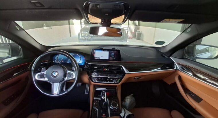 Bmw 520 mid option 2018 Gcc