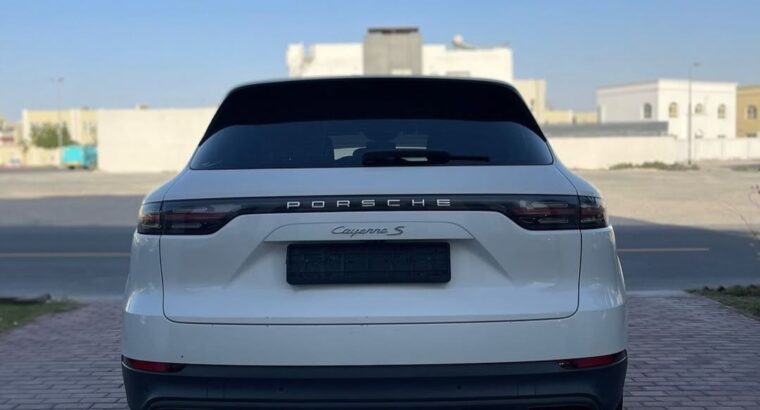 Porsche Cayenne S 2019 Gcc for sale