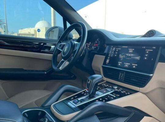 Porsche Cayenne S 2019 Gcc for sale