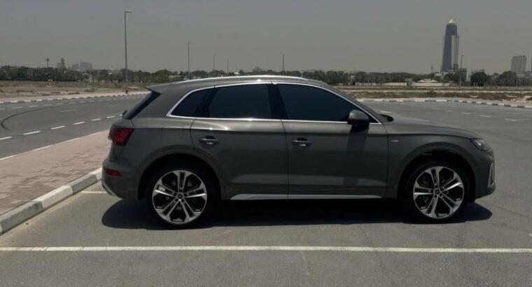 Audi Q5 45TPSI full option 2024 Gcc
