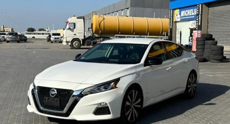 Nissan Altima SR 2019 USA imported