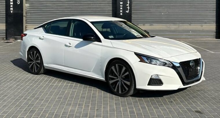 Nissan Altima SR 2019 USA imported
