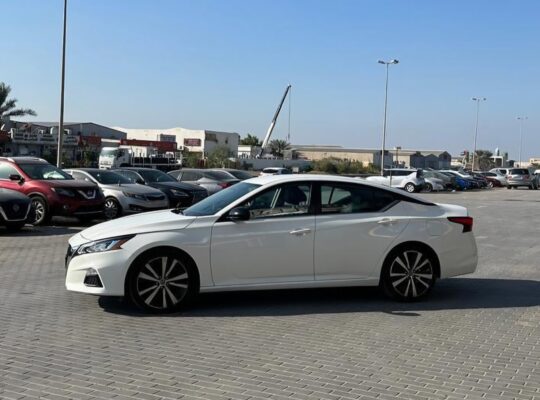 Nissan Altima SR 2019 USA imported