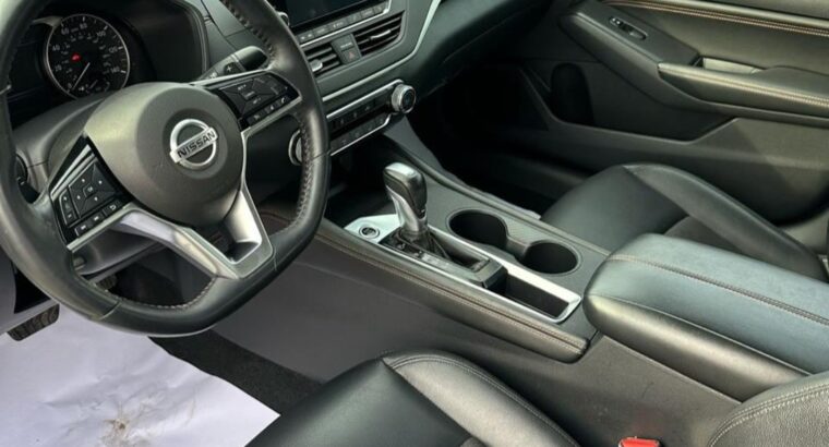 Nissan Altima SR 2019 USA imported