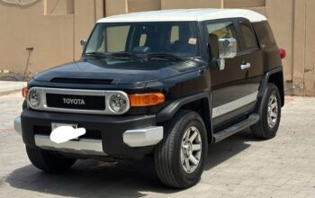 Toyota Fj Cruiser 2014 GXR full option Gcc