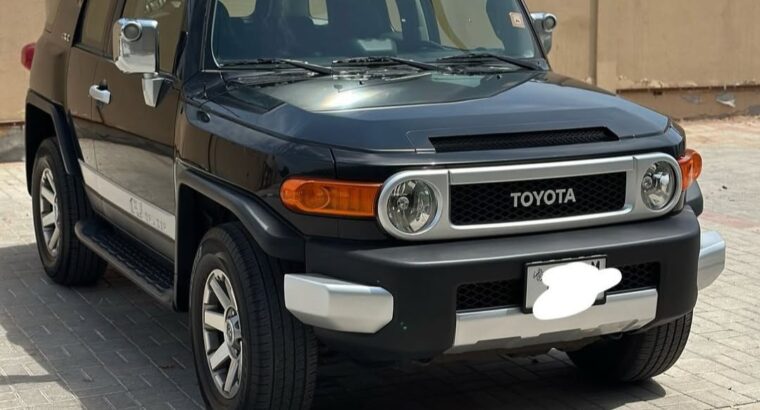 Toyota Fj Cruiser 2014 GXR full option Gcc