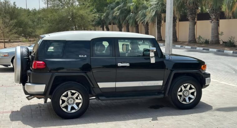 Toyota Fj Cruiser 2014 GXR full option Gcc