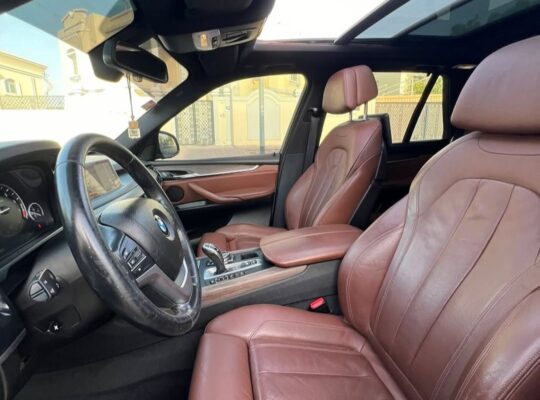 Bmw X5 3.5i Gcc 2014 for sale