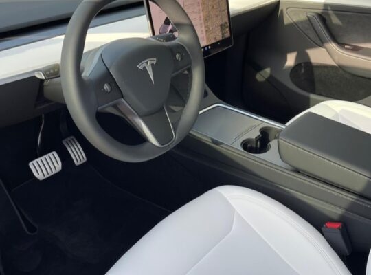 Tesla model Y performance 2024 Gcc