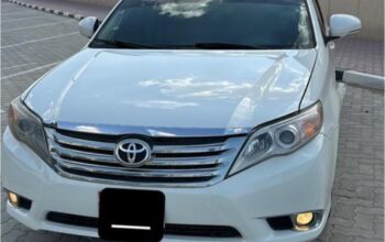 Toyota Avalon Limited 2011 USA imported