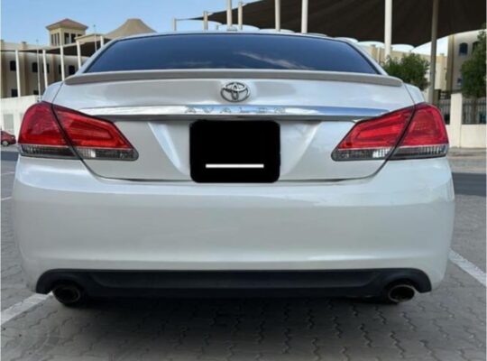 Toyota Avalon Limited 2011 USA imported