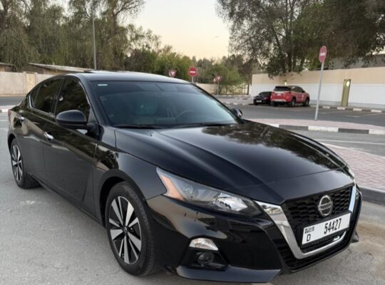Nissan Altima SV 2022 Gcc full option