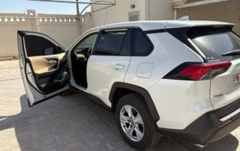 Toyota Rav4 2019 Gcc mid option for sale
