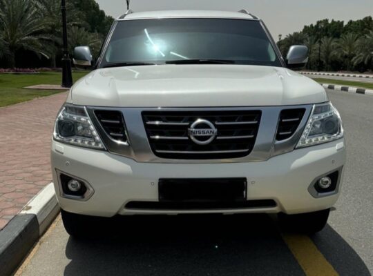 Nissan patrol platinum 2015 Gcc full option