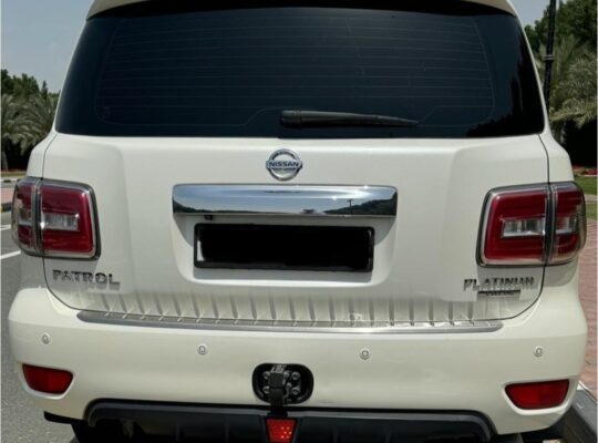 Nissan patrol platinum 2015 Gcc full option