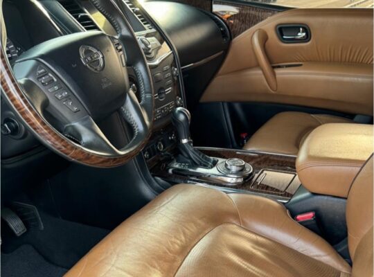 Nissan patrol platinum 2015 Gcc full option