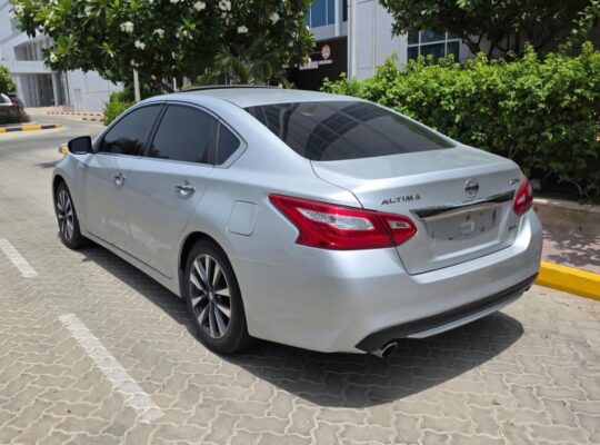 Nissan Altima SL 2017 Gcc for sale