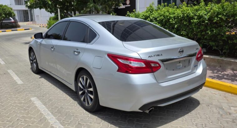 Nissan Altima SL 2017 Gcc for sale