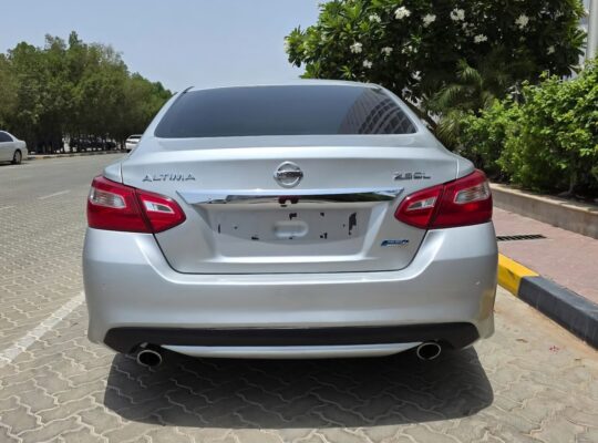 Nissan Altima SL 2017 Gcc for sale