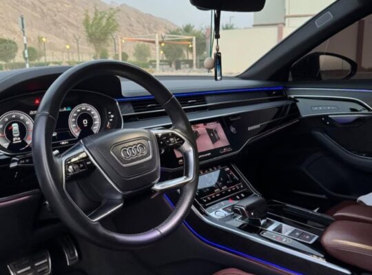 Audi A8L 2018 Gcc full option in good condition