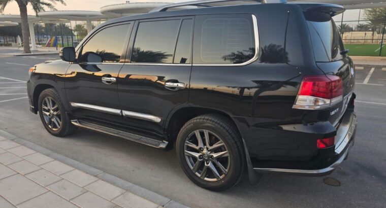 Lexus LX570 full option Gcc 2015 for sale
