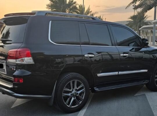 Lexus LX570 full option Gcc 2015 for sale