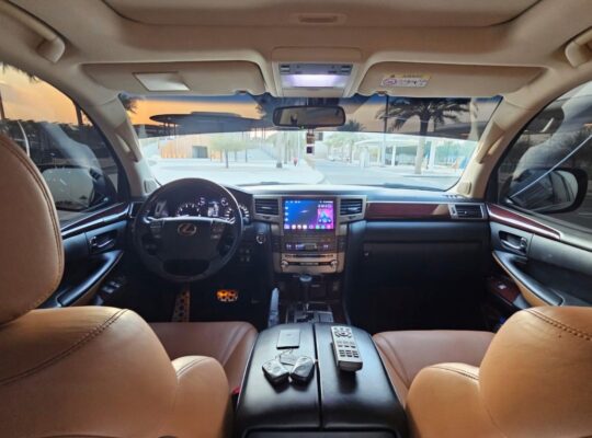 Lexus LX570 full option Gcc 2015 for sale