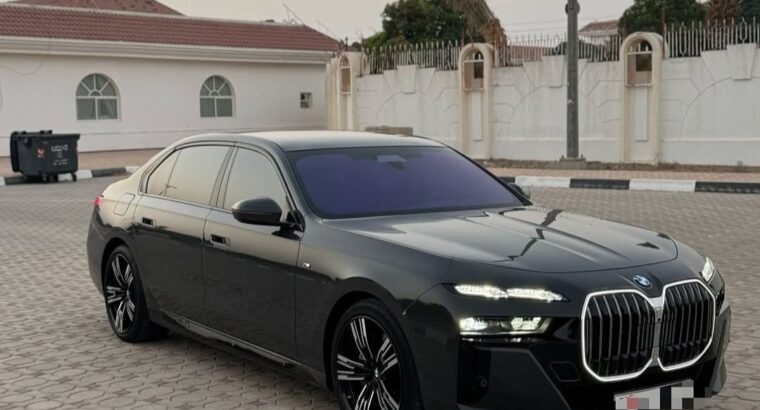 BMW 740i full option 2023 Gcc for sale