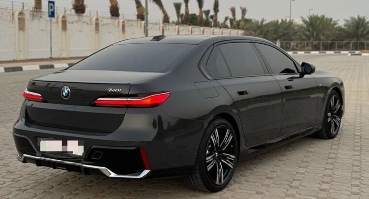 BMW 740i full option 2023 Gcc for sale