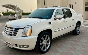 Cadillac Escalade pick up 2011 Gcc for sale