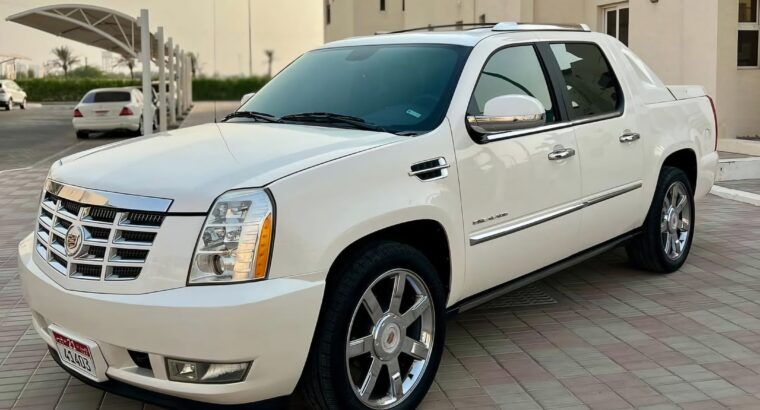 Cadillac Escalade pick up 2011 Gcc for sale