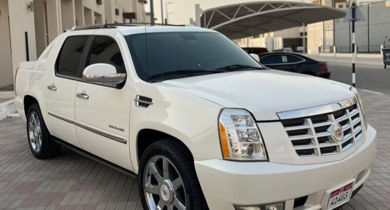 Cadillac Escalade pick up 2011 Gcc for sale