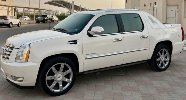 Cadillac Escalade pick up 2011 Gcc for sale
