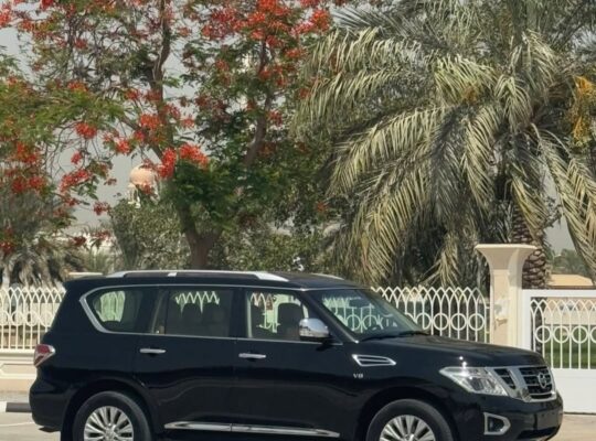 Nissan patrol platinum 2014 Gcc for sale