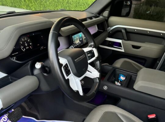 Land rover defender 2020 Gcc for sale