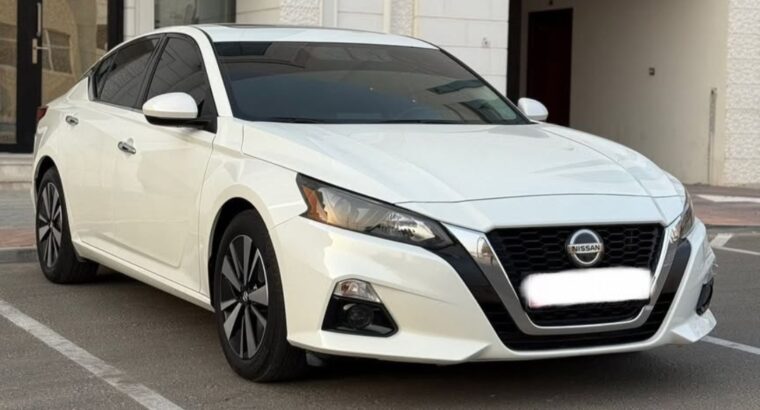 Nissan Altima SV 2022 Gcc for sale