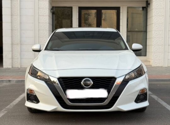 Nissan Altima SV 2022 Gcc for sale
