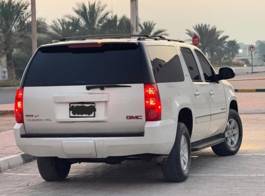 Gmc Youkon XL 2012 full option in good condition