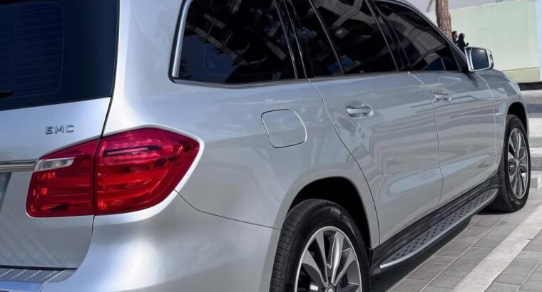 Mercedes GL500 Gcc 2016 for sale