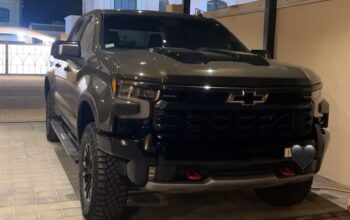 Chevrolet Silverado ZR2 2023 Gcc full option