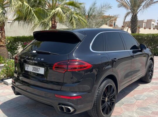 Porsche Cayenne turbo 2016 Gcc for sale