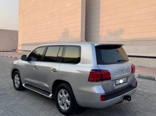 Lexus LX570 full option 2009 Gcc for sale