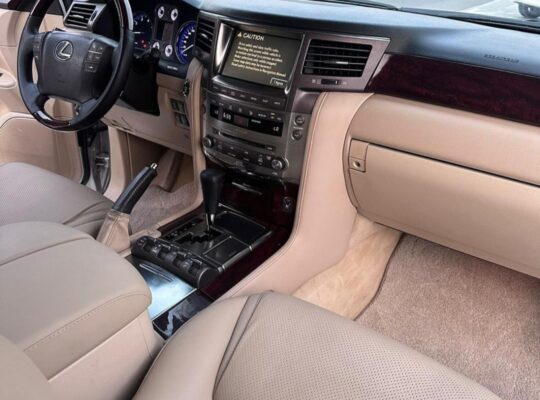 Lexus LX570 full option 2009 Gcc for sale
